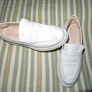 BEAUTIISOLES By Robyn Shreiber Women's Neutrals / White Freddie Lug Size 9 US